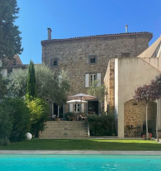 view on pool and house bed and breakfast maison la vie est belle